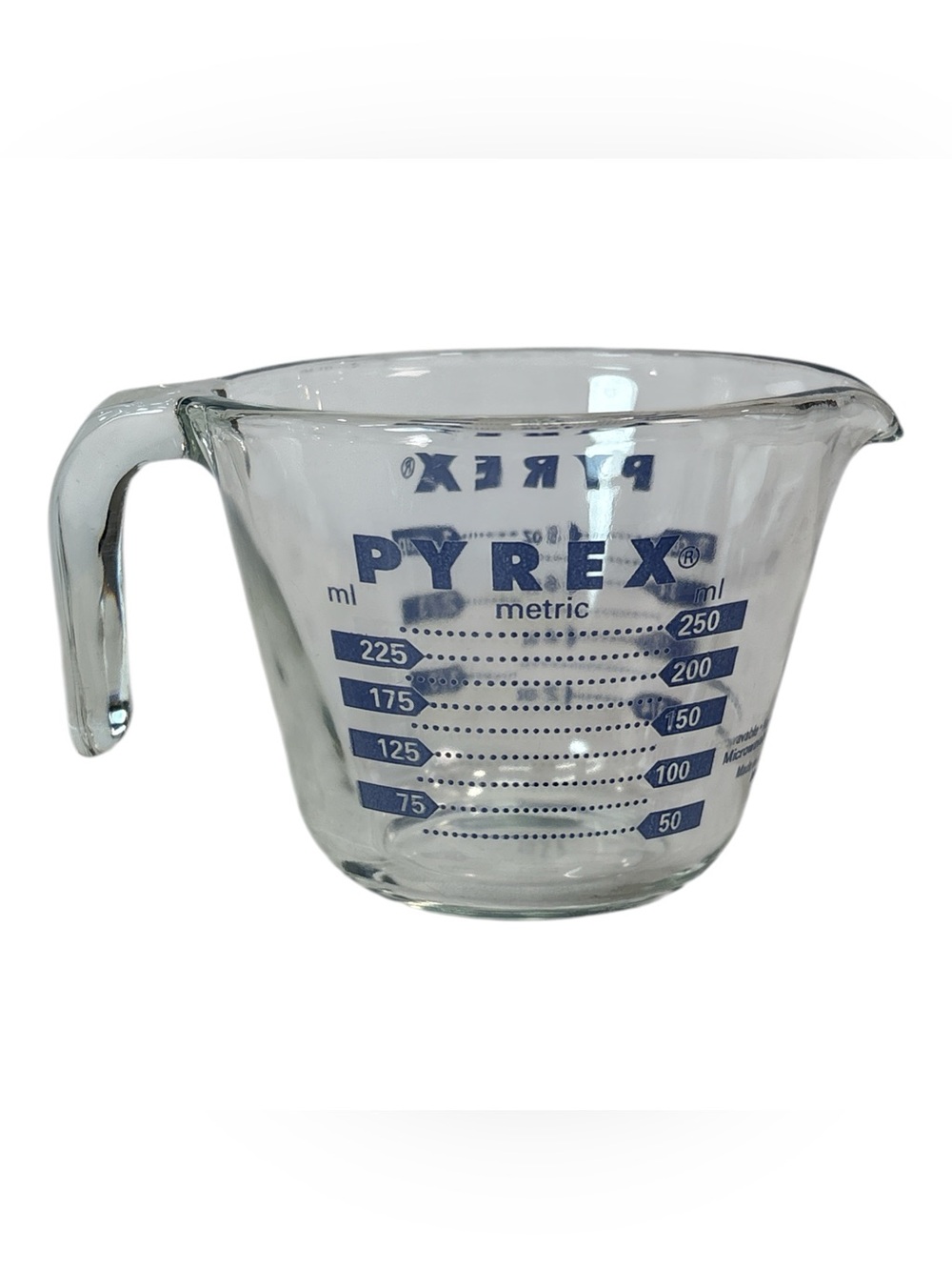 Vintage Pyrex Glass Measuring Cup Blue Lettering Open J Handle 1 Cup 8 oz 250 ml - Picture 3 of 5